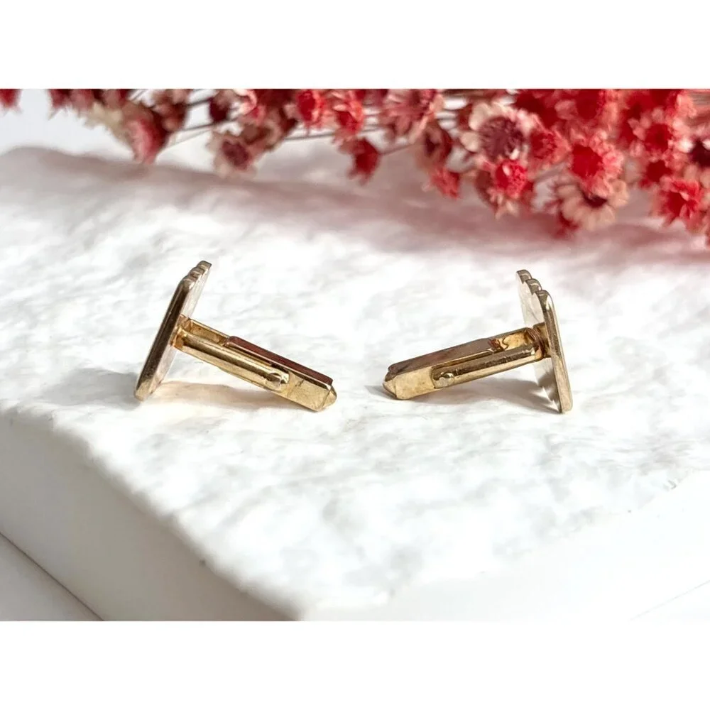 Modernist Scalloped Gold Toned Rectangular Vintage Retro 80's Men's Cuff Links
